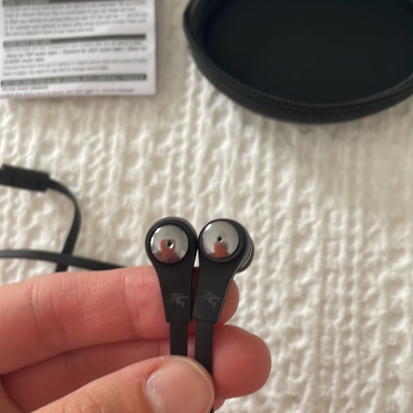 NWOT! Sentey - Cor3 Three Sound Earphones - Picture 5 of 9